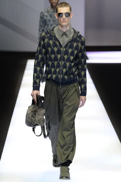 Look 27